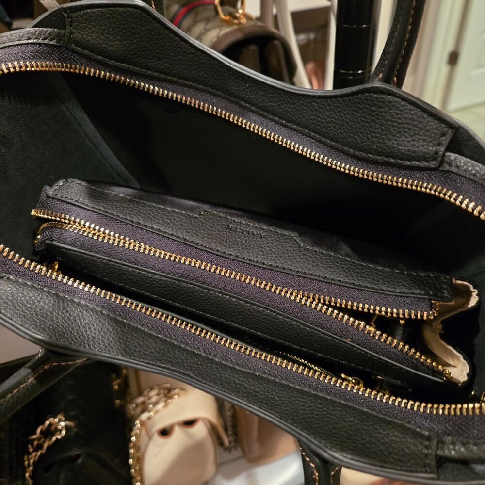 Aallyn Black Lilly Satchel - Picture 3 of 4